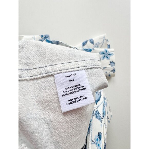 DEREK LAM 10 CROSBY Meloe White Blue Floral Stretch Twill Cropped Pants, Size 2 - Picture 15 of 16